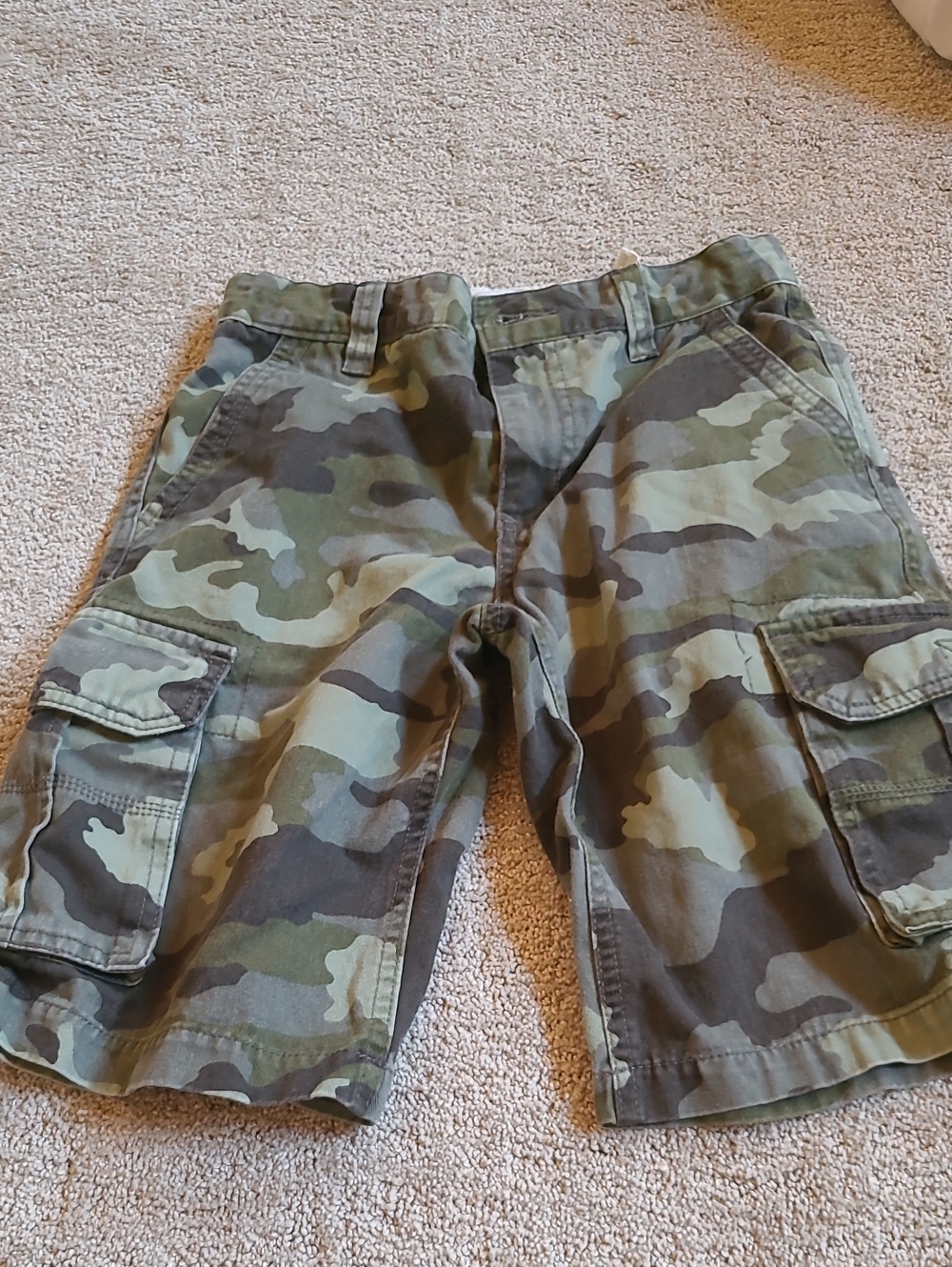 Old Navy Camo Cargo Shorts Size 10